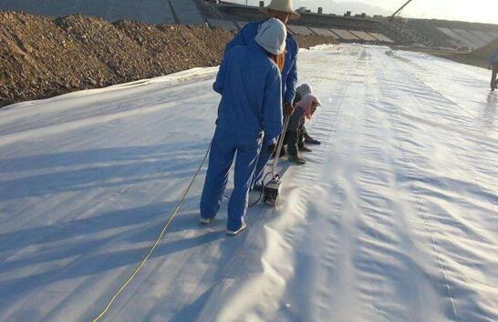 HDPE91视频直播APP膜施工时的工艺控制和数据整理