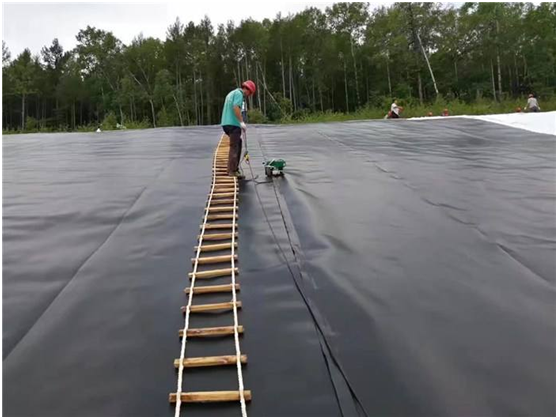 91视频直播APP膜根据原材料可分为聚合物和沥青两大类