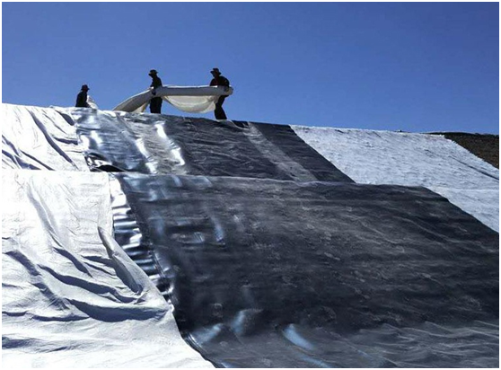 垃圾填埋场底层铺设91视频直播APP膜的技术控制