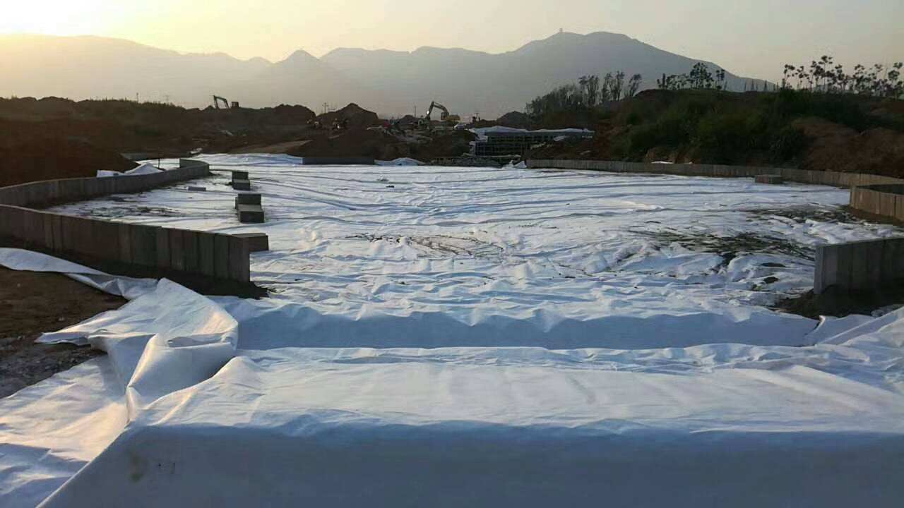 91视频直播APP膜在各种防渗材料中占有的优势