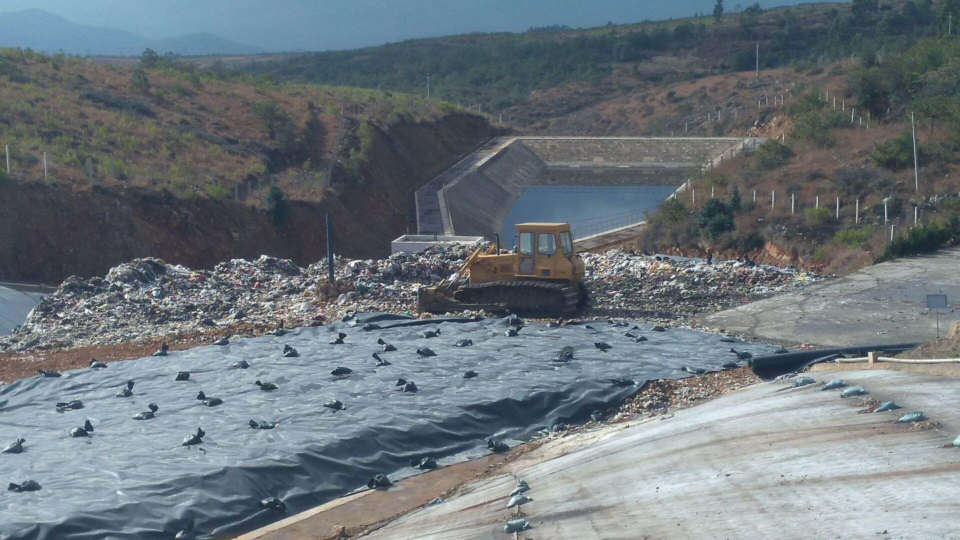 91视频直播APP膜在环形压缩应力作用下的褶皱情况