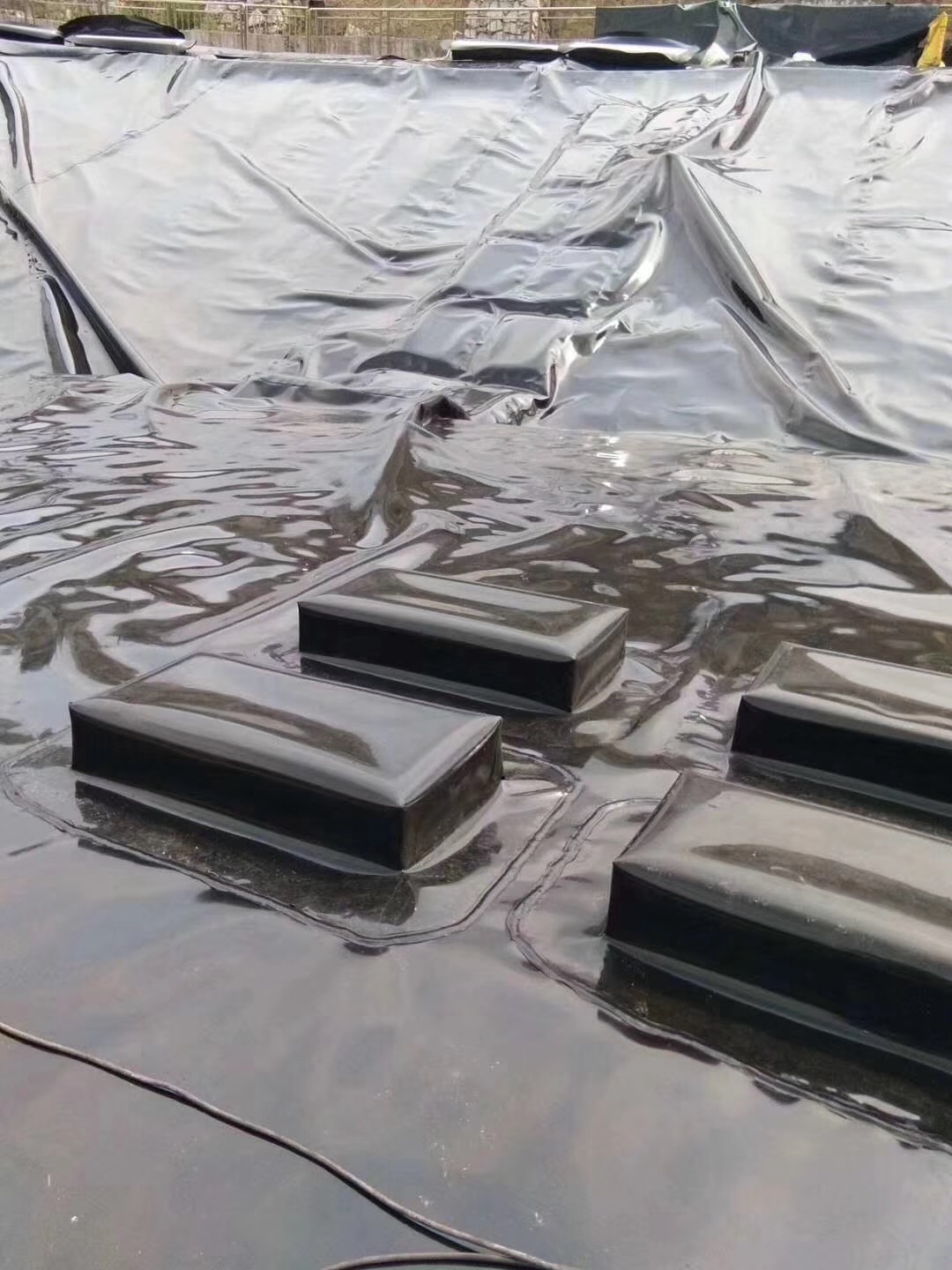 91视频直播APP膜在大型储液池抗浮稳定设计