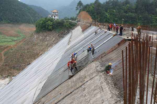 复合91视频直播APP膜进行水库加固时如何选择防渗结构