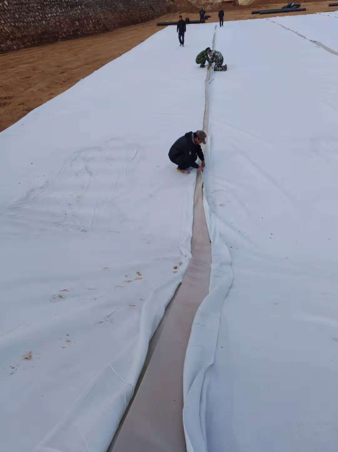 91视频直播APP布的连接采用膜焊布缝的方式