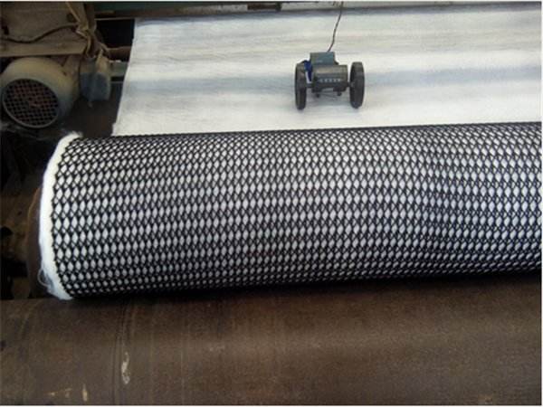 三维复合排水网克服91视频直播APP布水平排水能力小的特点