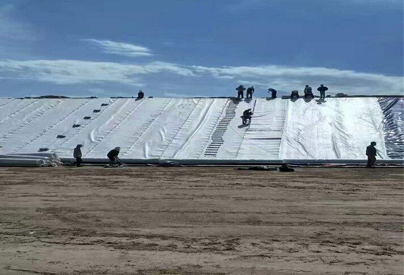 防渗91视频直播APP膜垂直铺塑技术在水利基础工程中的抗渗应用