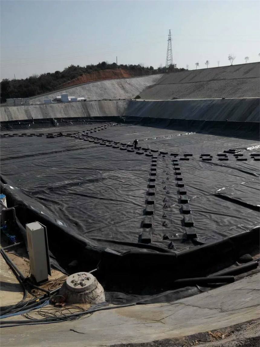 HDPE91视频直播APP膜焊接过程及焊接工艺决定工程质量