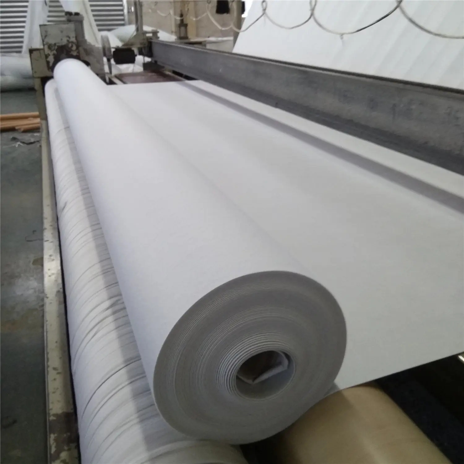 91视频直播APP合成材料能有效地保护边坡不受地表土壤侵蚀