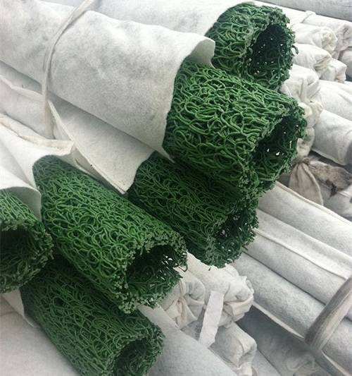植物纤维毯具有抗冻、抗潮、防冲刷、吸水保湿等优点