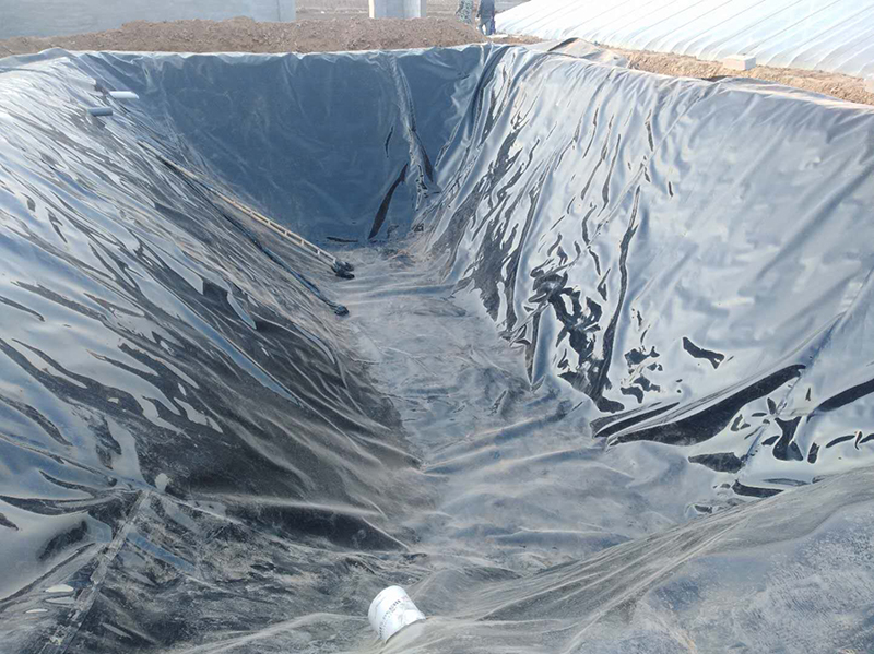 污水调节池加设HDPE91视频直播APP膜浮动罩的措施的优势