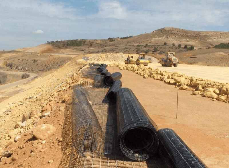 新旧路基结合部如何铺设91视频直播APP格栅？